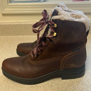 NWOT Ariat Waterproof Harper Boots Women 10.5
